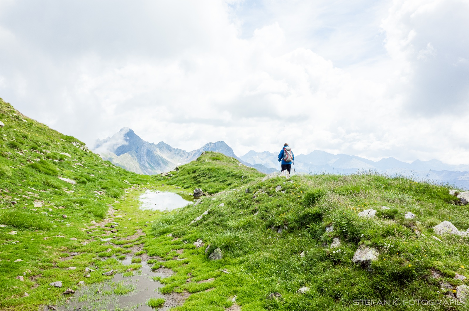Abstieg durch einen kleine Mulde
